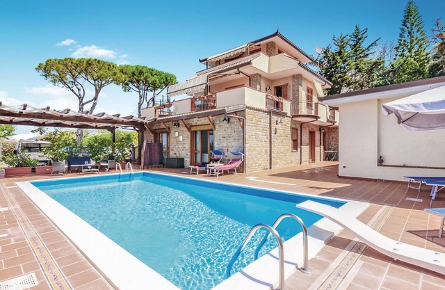 Awesome apartment in Castellabate -SA-