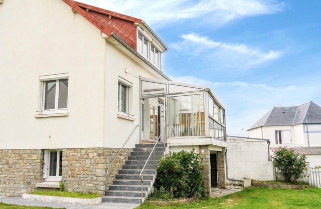 Awesome apartment in Pirou with WiFi