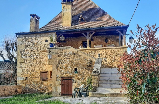Awesome home in Cenac-Et-Saint-Julien