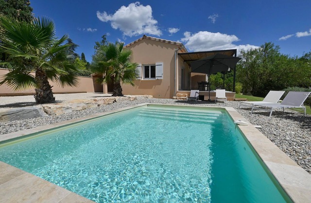 Awesome home in Saint-Michel-d'Euzet