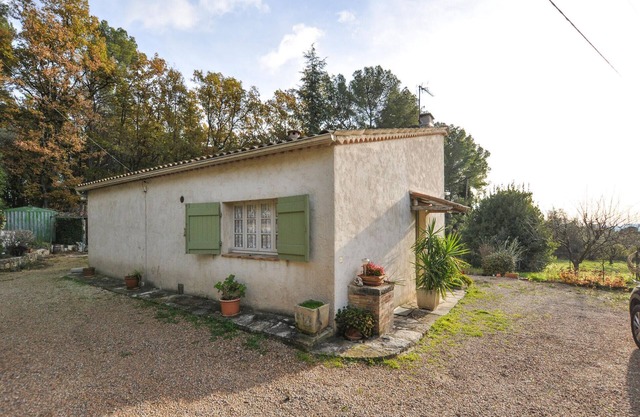 Awesome home in Fayence with WiFi