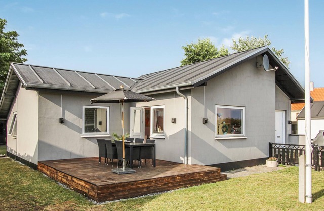 Awesome home in Samsø with WiFi