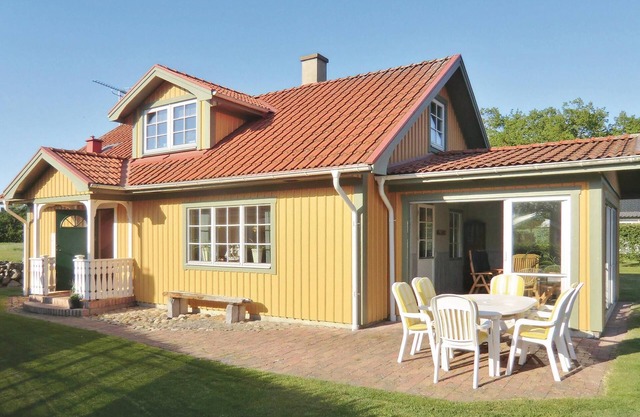 Awesome home in Sölvesborg with kitchen