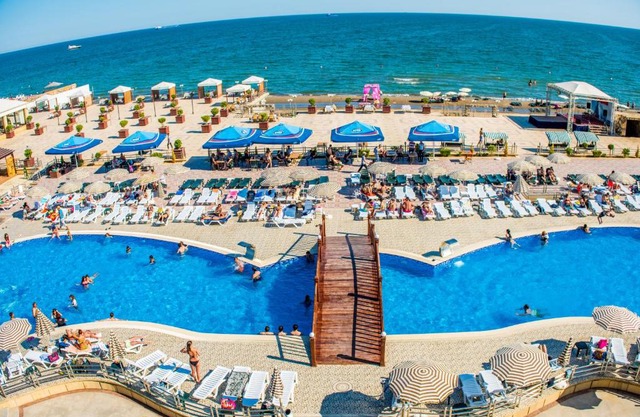 Aysberq Resort