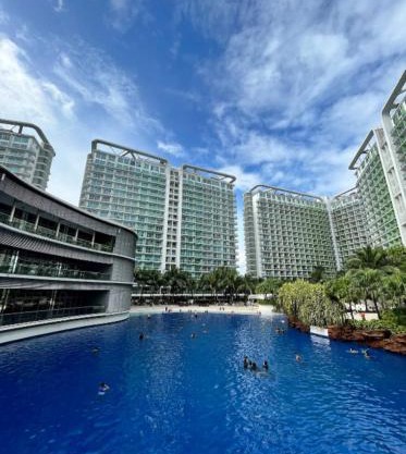 Azure Urban Resort Residence