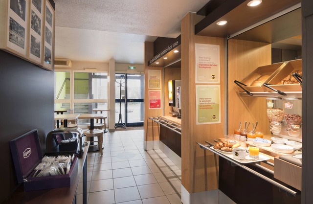 B&B HOTEL Grenoble Université 1