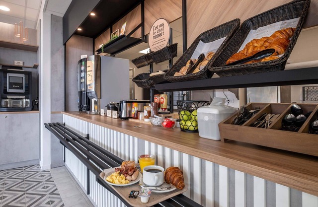 B&B HOTEL Saintes