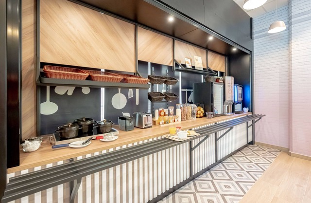 B&B HOTEL Toulon Centre Gare