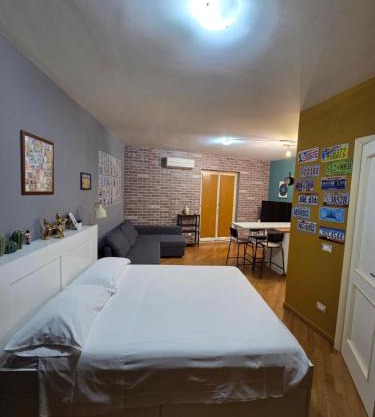 B&B NewYork, Avellino