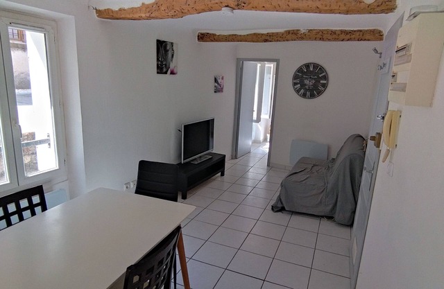 Bright 37m2 T2 apartment at the foot of Sainte Victoire/Lac du Verdon