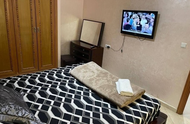 B nice 2 bedroom apartment in a very calm street.