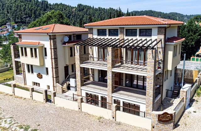 B4 Penelope Luxury Suites by Travel Pro Services
