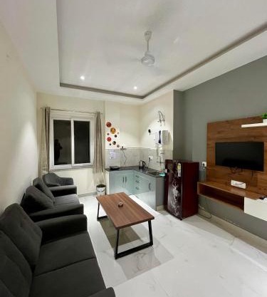 Back Stayz Laxman Jhula Apartments
