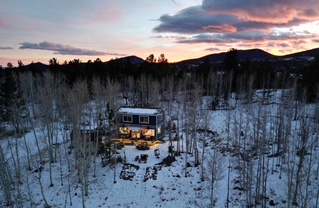 Backcountry Mountain Cottage. Pet friendly