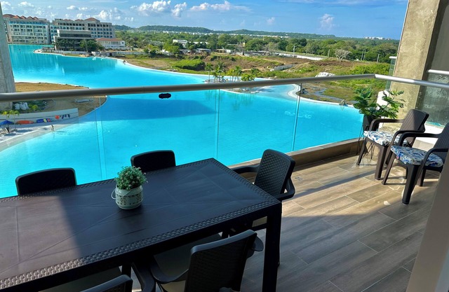 Baia Kristal Cartagena - Lagoon View Top-Floor 2-Bedroom Apartment