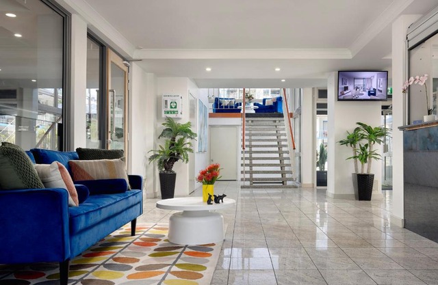 Baileys Parkside Motel by VetroBlu
