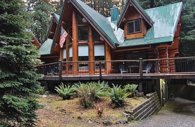 Baker Bliss Chalet-Game Room, Hot Tub, EV Charger
