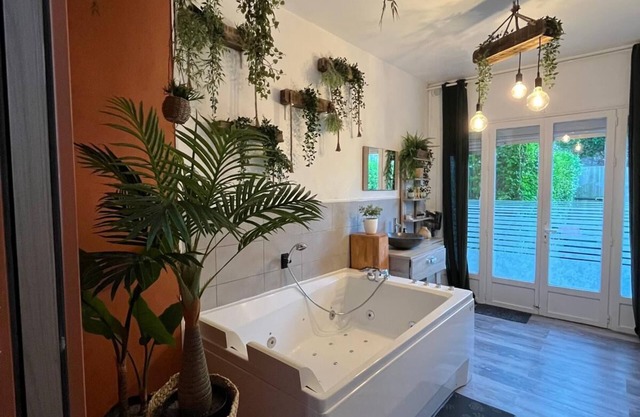 Balneo apartment near the beach/L'Eden
