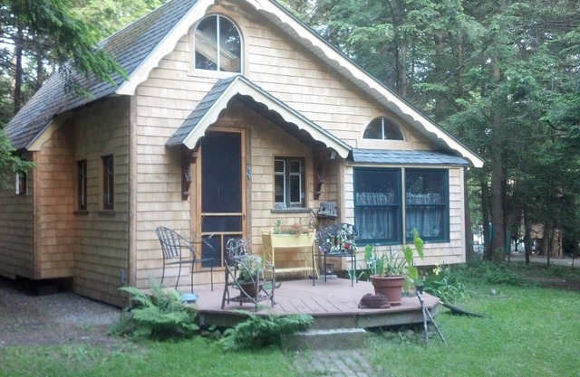Bangor Acadia Furnished Tiny House, Short/Long Term, Medical Traveling, Holidays