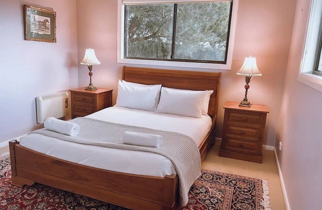 Barefoot Bungalow | Cozy Bicheno Hideaway |