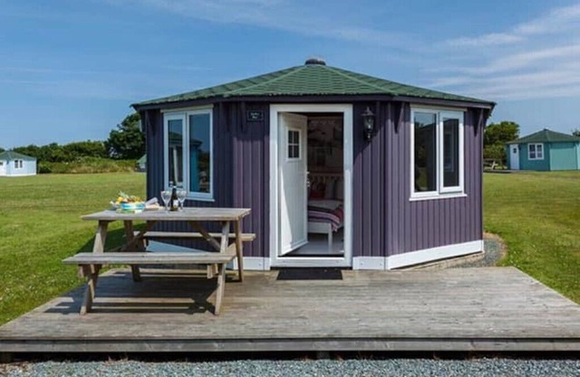 Barley Bay Cabin @ Coastal Cabins Glamping