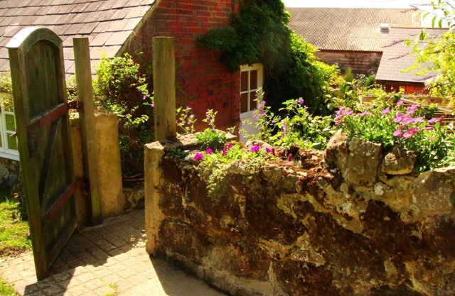 Barn Cottage on The Garlic Farm on the Isle of Wight - Sleeps 4