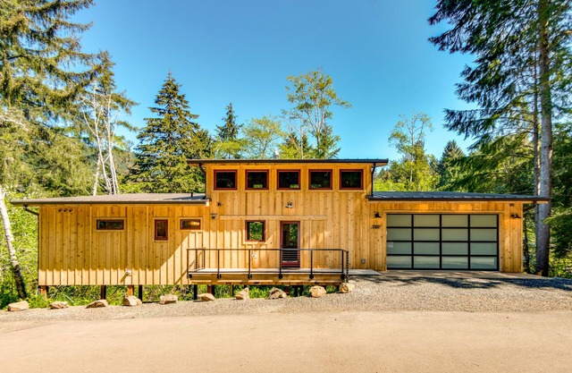 Barnhaus - Beautiful home on quiet cul-du-sac short distance from the beach