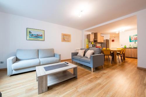 Barthe Holidays I Acogedor apartamento en Arinsal 6PAX a pie de pistas I Balcón con vistas y parking I Tintin