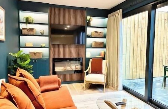 Barton Suites- Luxury Home 1 of 2. Sleeps 6