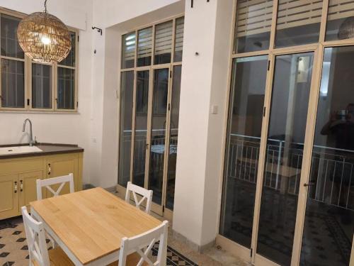 Bat Galim Sea & Rambam-Beachfront & Medical Stay