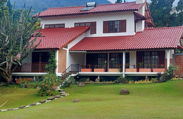 Batulayang Riverside Villa