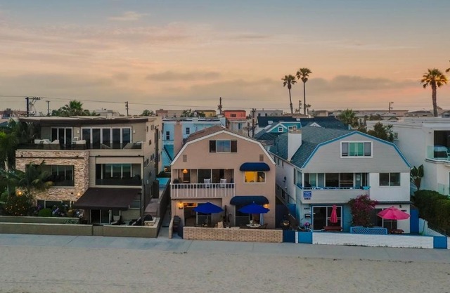 Bay View 3 by AvantStay Stunning Home on the Beach In Mission Beach