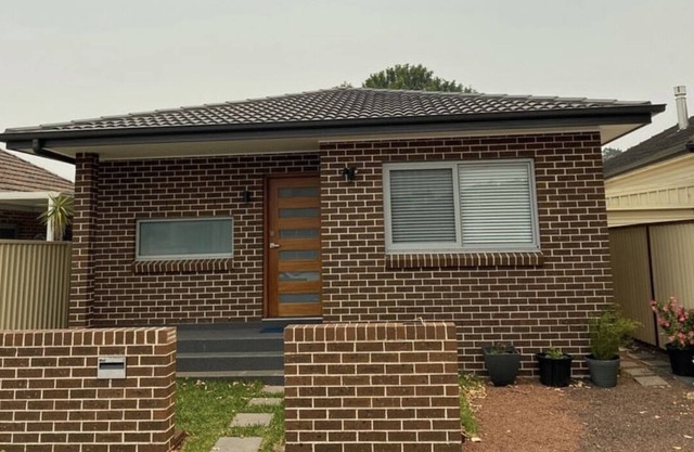 Bayside cottage in Sans Souci -Discounts available for long stays