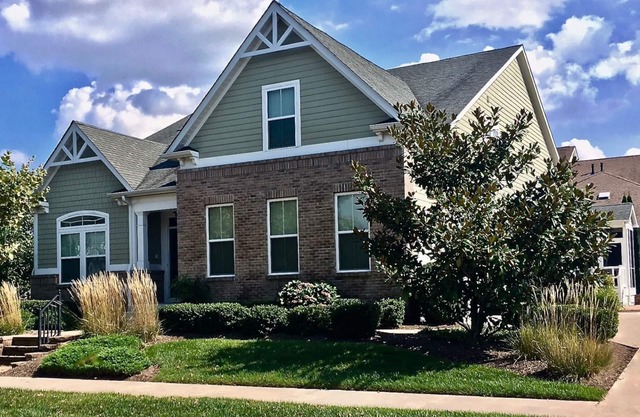 Bayside * Extraordinary Single Family w 4BR, 3 BA, 2 MBR Suites 3,200 sq. ft.