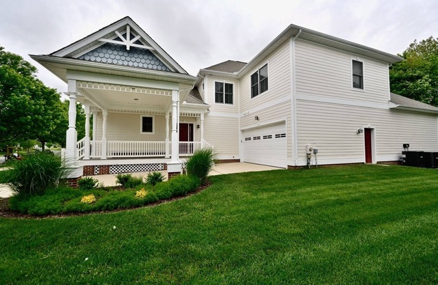 Bayside Resort: Beautiful 5 Bedroom House -close to pools!
