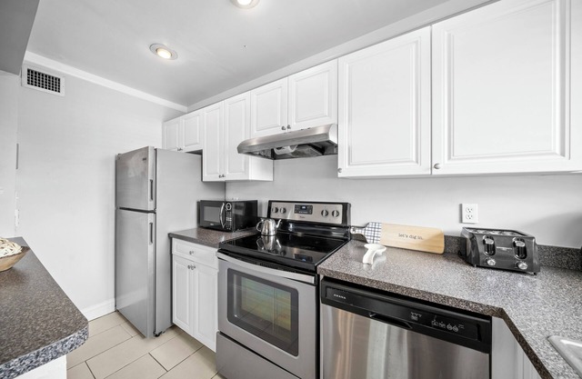 Bayview Apartments by Lowkl