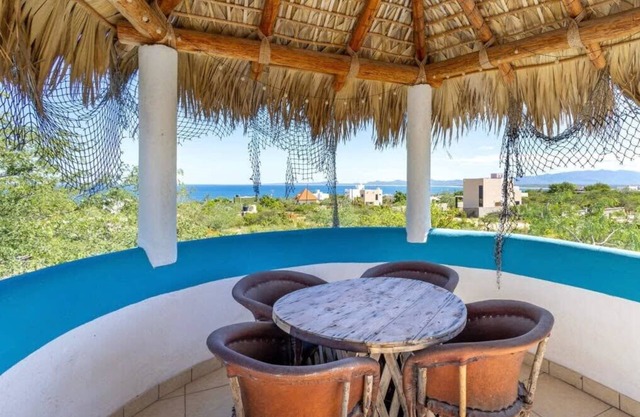 Bayview Home with Office, Rooftop and Palapa Tower
