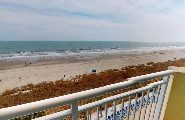 Baywatch 703, Summer Beachfront Escape, Poolside Views, Sea Breeze