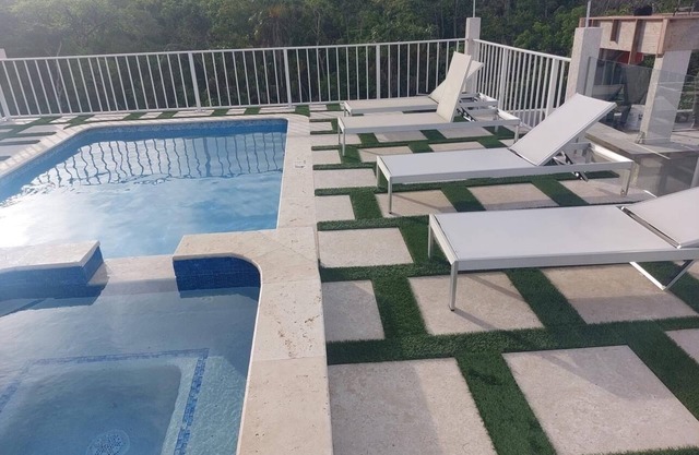 Beach 5 mins away ,beautiful 2 bedroom 1 bathroom home.
