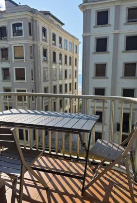 Beach Big Apartment With 3 Rooms Apartment Parking Included