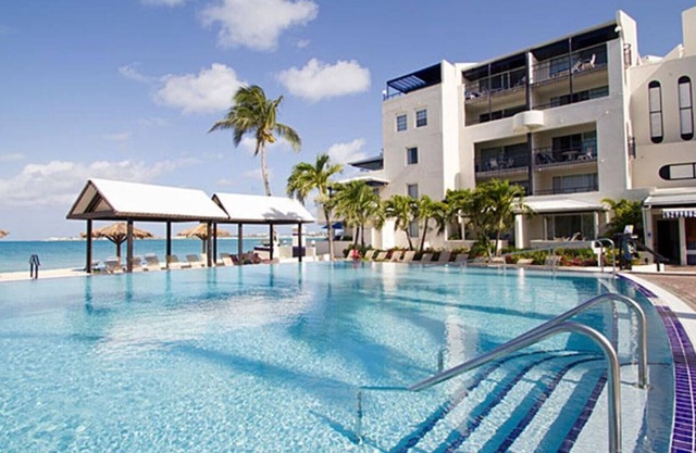 Beach front 1 bedroom apartment overlooking Simpson Bay