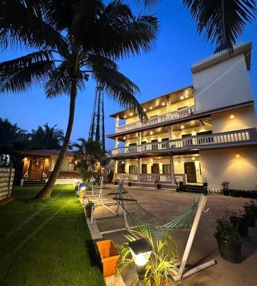 Beach Hive Resort Kashid