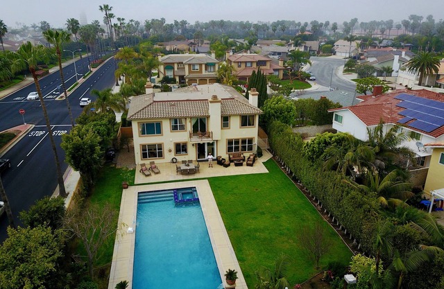 Beach Living 15,000sf Resort Property 5 min walk to beach.