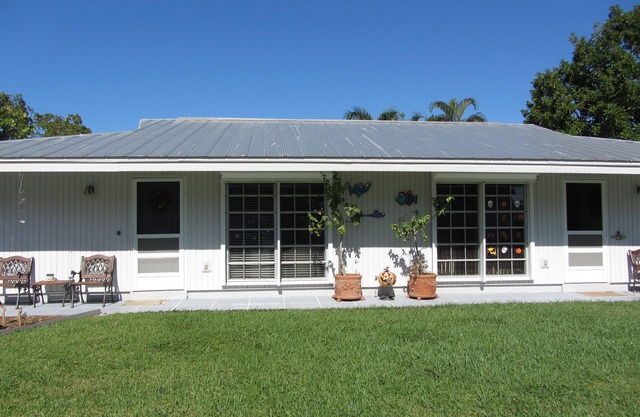 Beach Place. An island treasure. All NEW everything. Was flooded now redone.