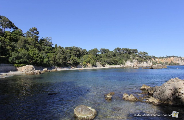 Beaches 80 meters away, Mediterranean villa for 4 people