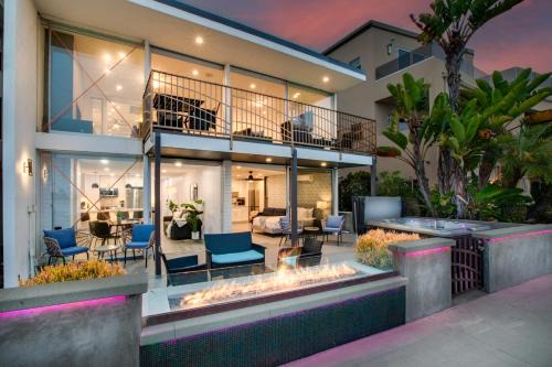 Beachfront Bliss Cozy 1BR Condo with Shared Perks