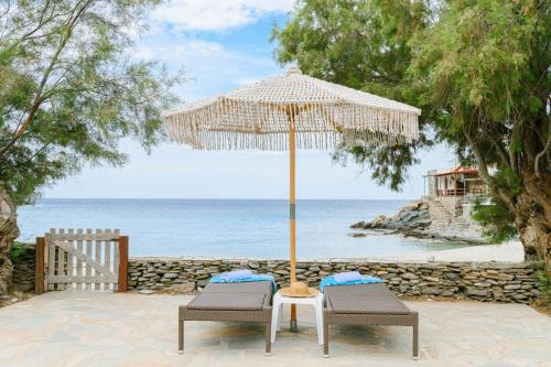 Beachfront bungalow in the area of Kampi, near Koundouros