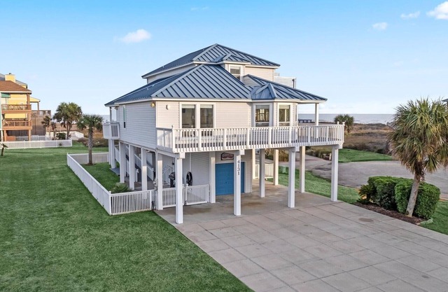 Beachfront | Community Pool | Hot Tub | Fenced Yard
