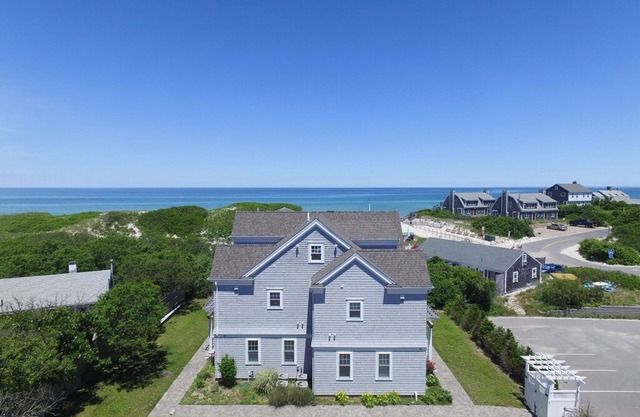 Beachfront Condo Overlooking Cape Cod Bay! (2031)