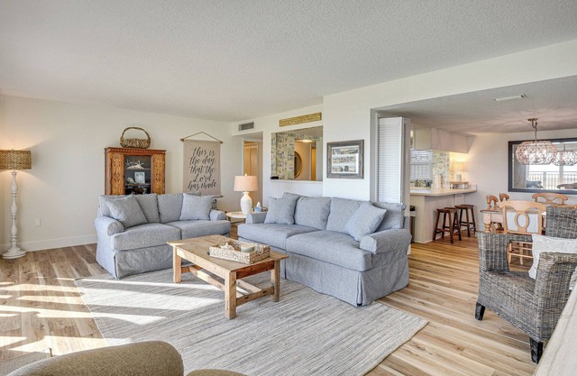 Beachfront Condo w/Pool Access in Ponce Inlet